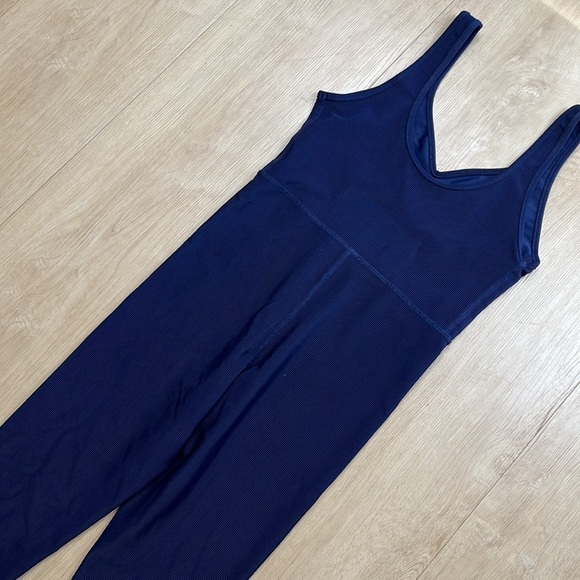 Beach Riot Active Navy Rosalie Jumpsuit, SIZE MEDIUM 1281 - Picture 8 of 8